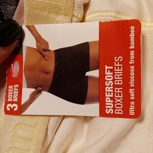 NWT Hanes Women's Multiple sizes 3 Pack Boxer briefs Cream, Pink & Grey